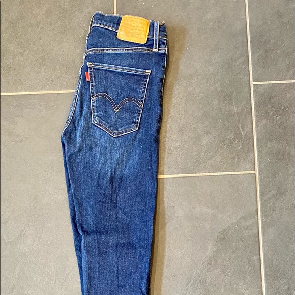 Levi’s Mile High Super Skinny Jeans - Picture 2 of 4